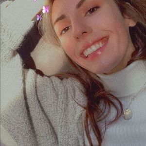 Meet your Posher, Brianna